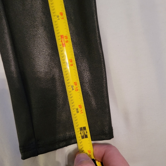 Spanx Black Coated Leggings Size Large - Picture 7 of 12